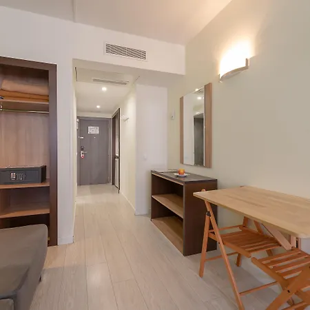 Apartamentos Recoletos-3
